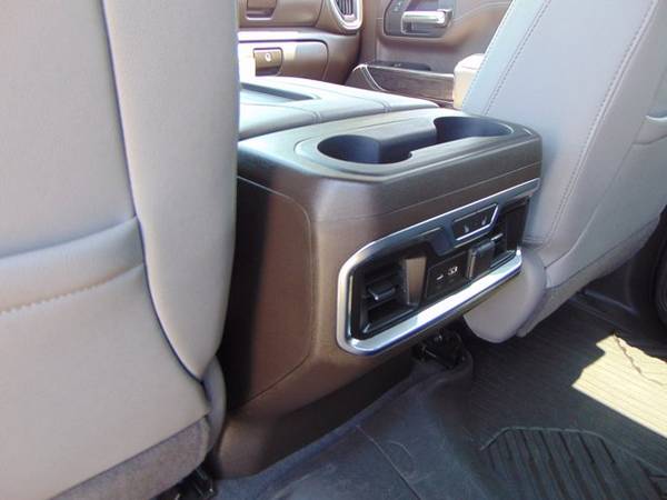 2020 Chevy Silverado 2500HD Ltz 4x4 ( Mileage: 18, 998! - cars & for sale in Devine, TX – photo 12