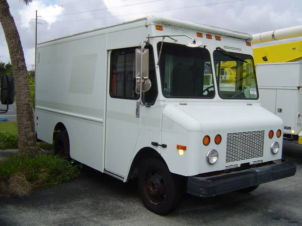 02 Fed Ex Chevy Diesel Van Cargo Box Truck $11995 for sale in Cocoa, FL – photo 4