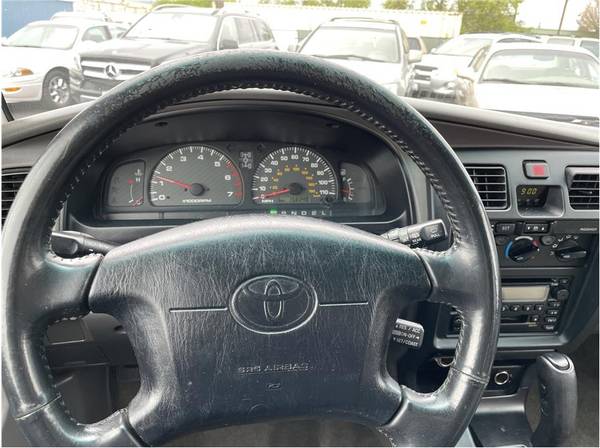 2001 Toyota 4Runner - - by dealer - vehicle automotive for sale in Medford, OR – photo 20