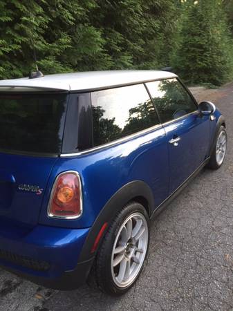 2008 Mini Cooper S. Turbo 6 Speed - cars & trucks - by owner -... for sale in Asheboro, NC – photo 4