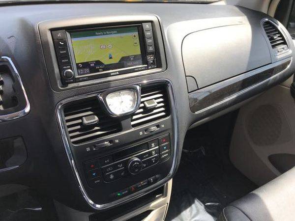 2016 Chrysler Town Country Touring-L Anniversary Edition Touring-L Ann for sale in District Heights, MD – photo 23