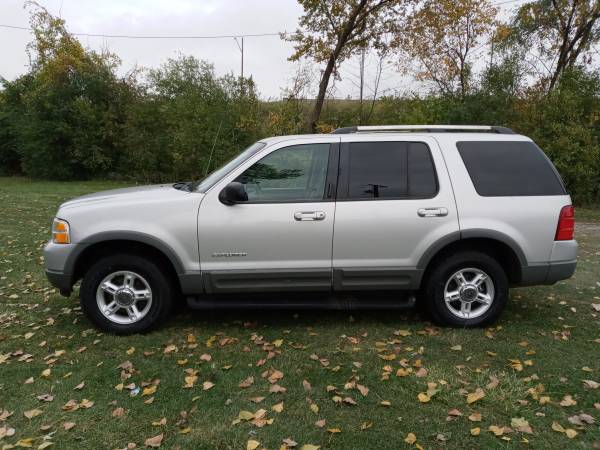 2002 FORD EXPLORER XLT 4X4 - cars & trucks - by dealer - vehicle... for sale in Blue Island, IL – photo 2