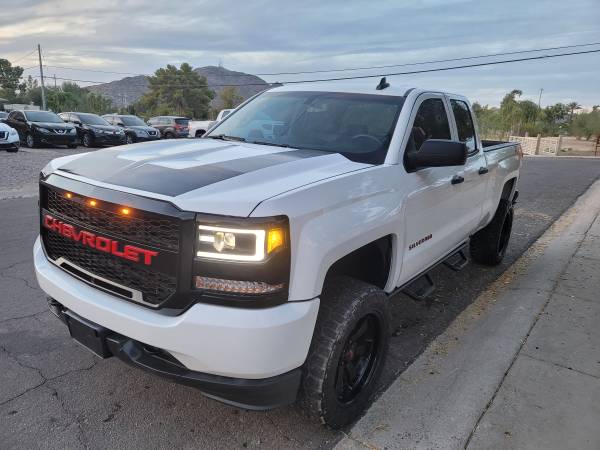 2018 Chevrolet Silverado for sale in Phoenix, AZ – photo 2