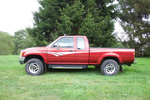 1992 Toyota Pickup Extended Cab SR-5 for sale in Upperglade, WV – photo 2
