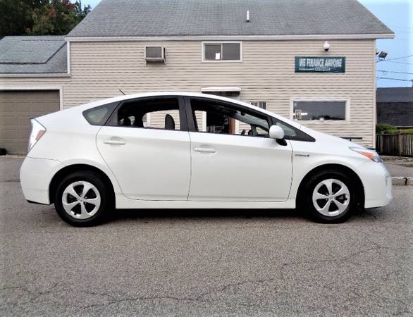 2015 Toyota Prius IV Four All Power Great on Gas Clean IPOD Hybrid -... for sale in Hampton Falls, NH – photo 3