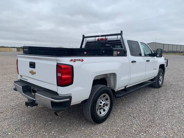 2019 CHEVROLET K2500 CREW CAB GAS 4WD *47K MILES* - cars & trucks -... for sale in Noble, OK – photo 5