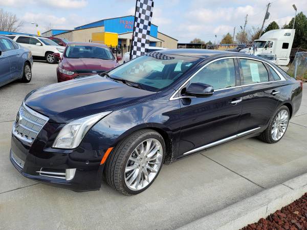 2014 CADILLAC XTS Platinum - Guaranteed Approval-Drive Away Today! -... for sale in Oregon, OH – photo 3