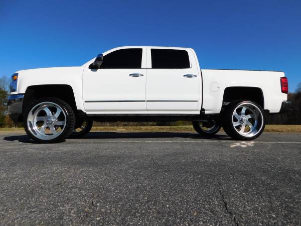 LIFTED 17 CHEVY 1500 LTZ CREW 4X4 24X12 FORCE'S NEW 33'S *94K... for sale in KERNERSVILLE, NC – photo 9