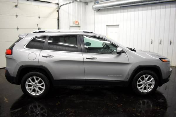 2015 Jeep Cherokee Latitude 4WD - cars & trucks - by dealer -... for sale in Marne, MI – photo 12