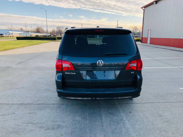 2011 Volkswagen Routan Special Edition - Backup camera - 173xxx... for sale in Charleston, IN – photo 20