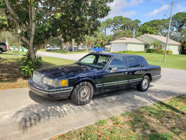 1993 Lincoln Town Car for sale in Sebastian, FL – photo 2
