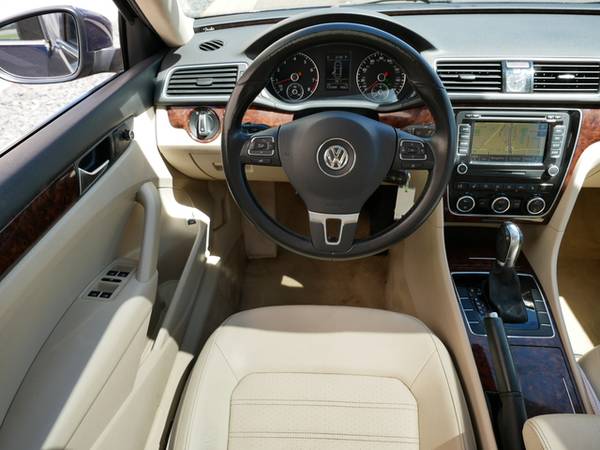 2012 Volkswagen VW Passat SEL - - by dealer - vehicle for sale in Roseville, MN – photo 11