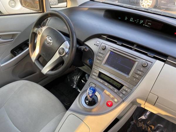 2015 Toyota Prius Three 4dr Hatchback - Comes with Warranty! - cars... for sale in Rancho Cordova, NV – photo 20
