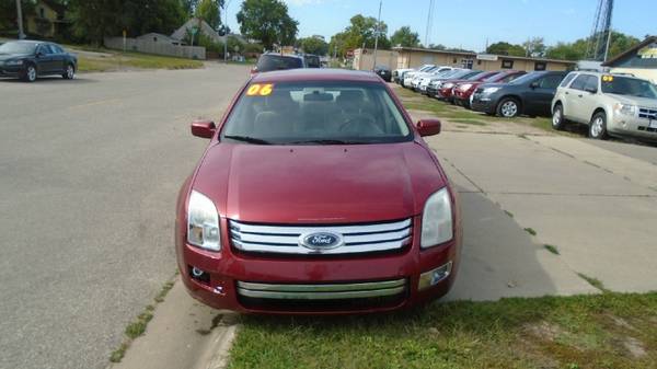 06 ford fusion 119,000 miles $2400 **Call Us Today For Details** for sale in Waterloo, IA – photo 2