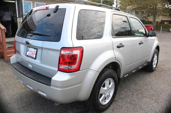 2011 Ford Escape XLT 1 OWNER NO ACCIDENTS SUNROOF NEW TIRES 105K SUV!! for sale in south amboy, NJ – photo 3