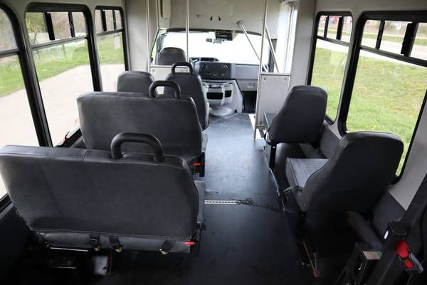 2014 Ford E-350 10 Passenger Paratransit Shuttle Bus for sale in Crystal Lake, IA – photo 18