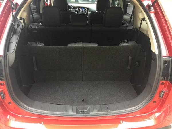 2019 Mitsubishi Outlander SEL S-AWC with Cargo Area Concealed Storage for sale in Fredericksburg, VA – photo 16
