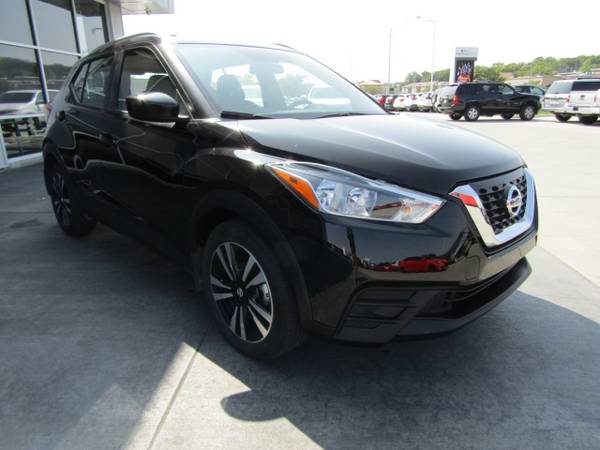 2018 *Nissan* *Kicks* *SV FWD* - cars & trucks - by dealer - vehicle... for sale in Council Bluffs, NE – photo 9
