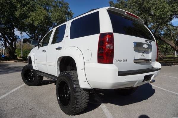 2011 Chevrolet Tahoe *(( Custom Lifted 4WD Z71 * 3rd Row ))* - cars... for sale in Austin, TX – photo 6