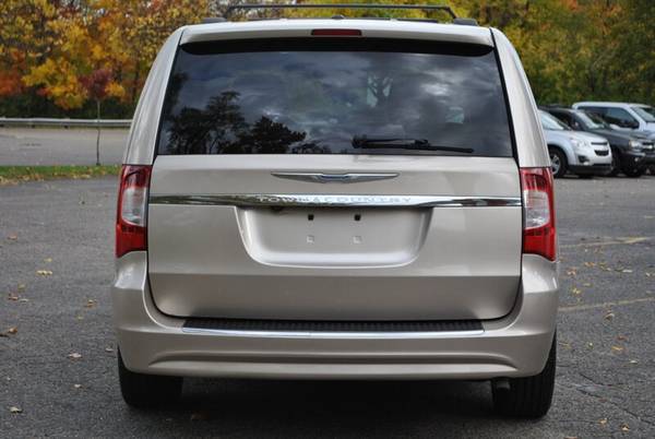 2012 CHRYSLER TOWN & COUNTRY TOURING REAR ENTERTAINMENT STOW N GO... for sale in Flushing, MI – photo 9