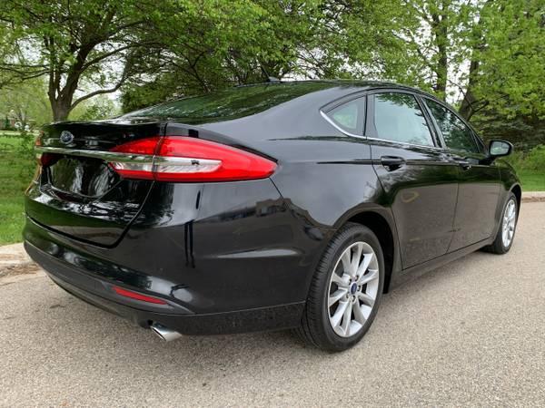 2017 Ford Fusion SE FWD - - by dealer - vehicle for sale in Flint, MI – photo 6