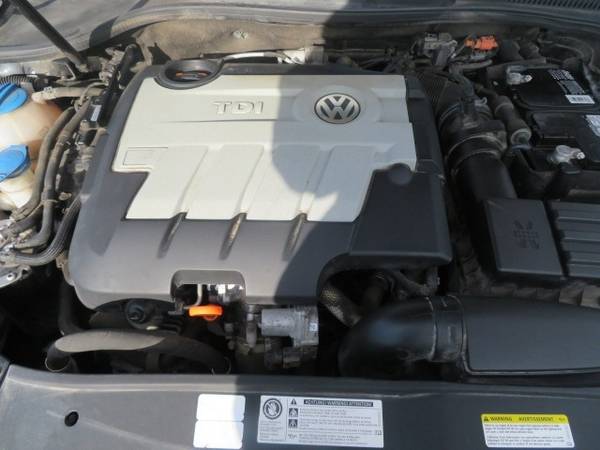 2013 Volkswagen Jetta SportWagen 4dr DSG TDI 132, 000 miles 8, 450 for sale in Waterloo, IA – photo 20