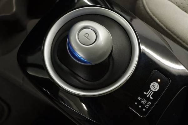 HEATED SEATS - CAMERA White 2016 Nissan Leaf SV ZEV Hatchback for sale in Clinton, AR – photo 14