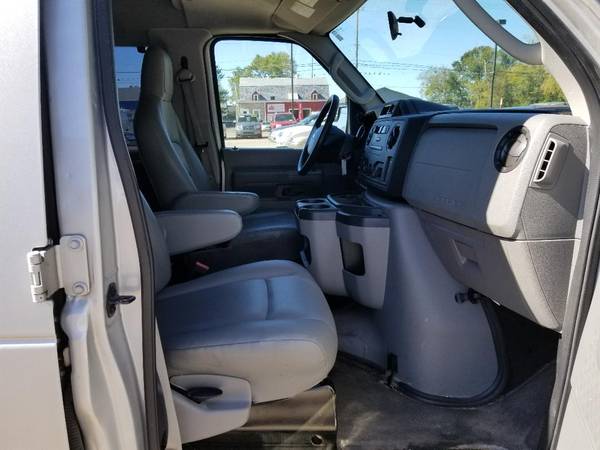 2012 Ford E350 SuperClub Wagon w/ Wheelchair Lift , Hi-Top... for sale in Kentwood, MI – photo 8