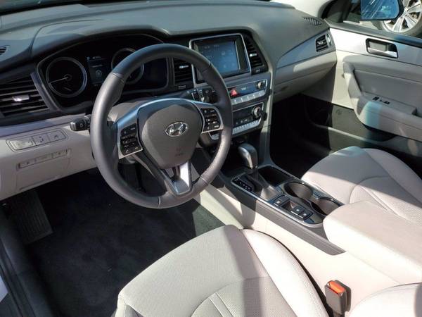 2018 Hyundai Sonata SEL - - by dealer - vehicle for sale in Delray Beach, FL – photo 17