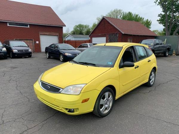 2005 Ford Focus 5dr HB ZX5 SE - - by dealer - vehicle for sale in East Windsor, CT – photo 3