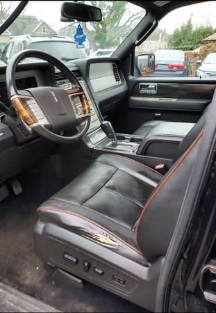 Lincoln Navigator - cars & trucks - by owner - vehicle automotive sale for sale in Pittsfield, MA – photo 2