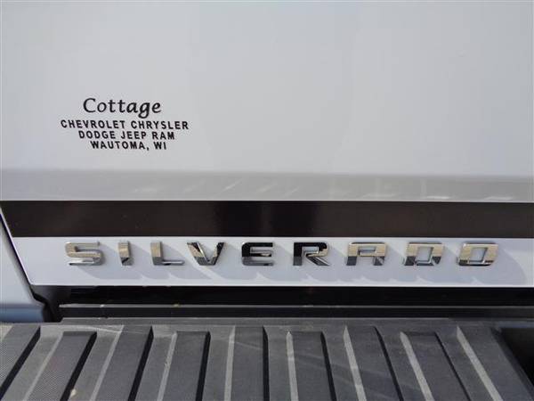 2017 Chevy Silverado Crew 4x4 w/6'4' Box for sale in Wautoma, MI – photo 23
