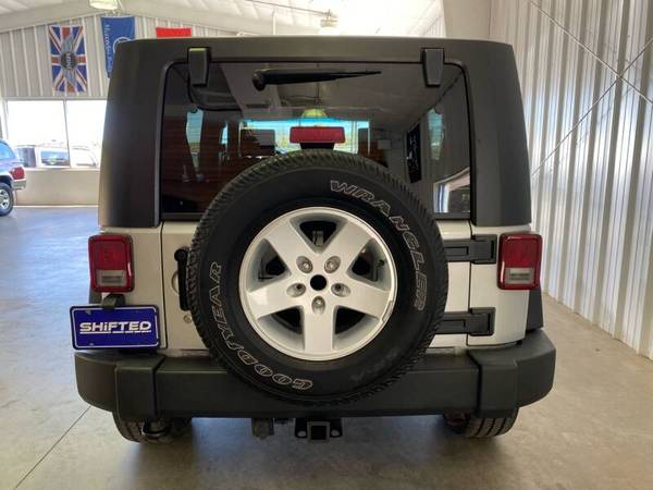 2009 Jeep Wrangler Unlimited - 6 Speed Manual - Hard top! - cars &... for sale in La Crescent, WI – photo 4