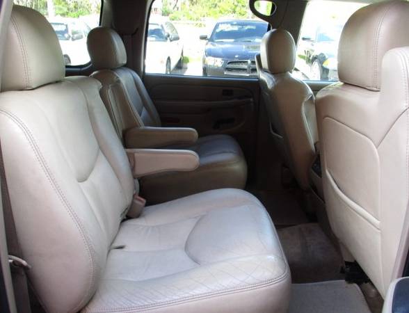 * 2004 GMC Yukon XL SLT * 4 X 4 * Leather * 3rd Row Seating * - cars... for sale in Palm Harbor, FL – photo 6