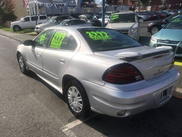 2005 PONTIAC GRAND AM SE -- IN HOUSE FINANCING AVAILABLE !!! - cars... for sale in Everett, WA – photo 2