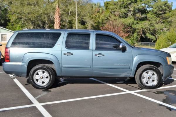 *2008* *Chevrolet* *Suburban* *LT* - cars & trucks - by dealer -... for sale in St. Augustine, FL – photo 3