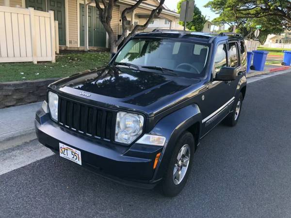 2009 Jeep Liberty 3.7L 4x4 like new condition for sale in Honolulu, HI