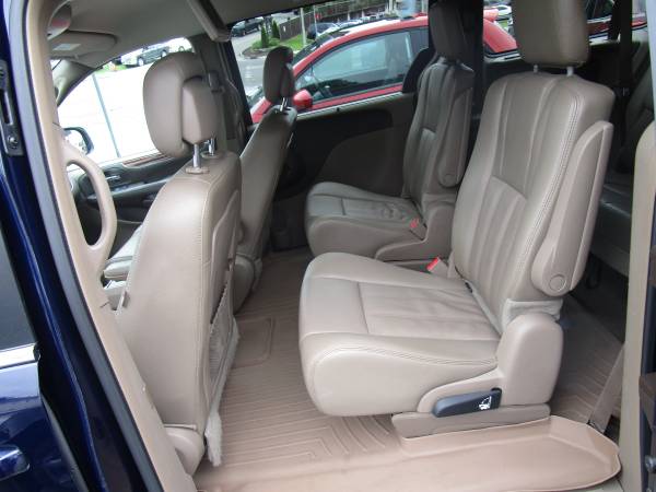 2014 CHRYSLER TOWN & COUNTRY LIMITED EXTRA CLEAN!!! for sale in NEW YORK, NY – photo 10