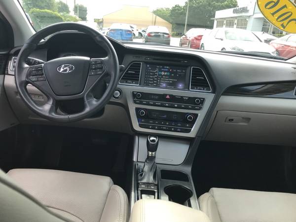 2016 Hyundai Sonata Base - - by dealer - vehicle for sale in Melbourne , FL – photo 7