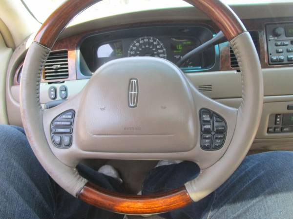 2002 Lincoln Town Car signature - - by dealer for sale in Clementon, NJ – photo 8
