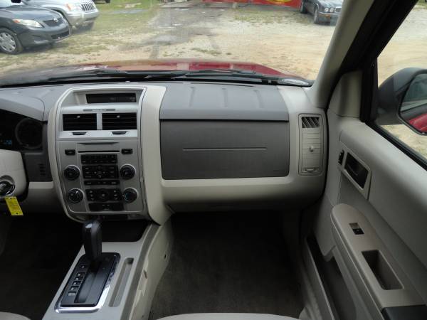 2008 Ford Escape XLT, v6, needs nothing, Maroon and Tan CLEAN - cars... for sale in Chapin, SC – photo 7