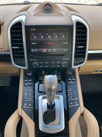 2017 Porsche Cayenne Base (Silver, Beige/Tan Leather) - cars &... for sale in Willowbrook, IL – photo 7