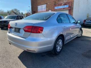 2011 VOLKSWAGEN JETTA - cars & trucks - by dealer - vehicle... for sale in Cleveland, OH – photo 5