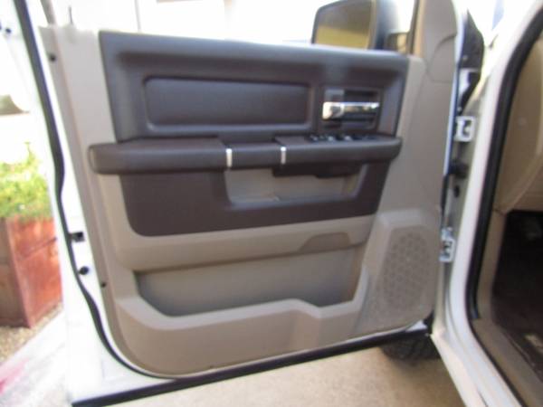 2011 Ram 1500 4WD Quad Cab 140.5" SLT - cars & trucks - by dealer -... for sale in Watauga (N. Fort Worth), TX – photo 22