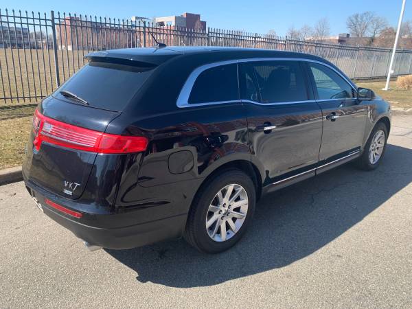 Lincoln MKT town car 43000 miles for sale in Flushing, NY – photo 3