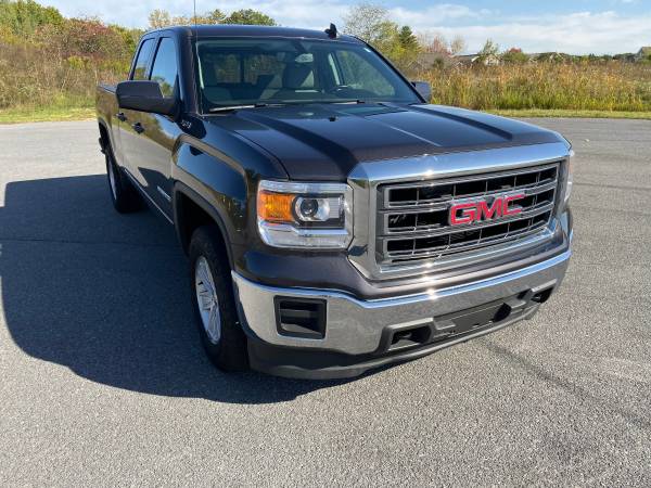 2015 GMC Sierra 1500 SLE 4X4 double cab..... 1-owner for sale in Burnt Hills, NY – photo 11
