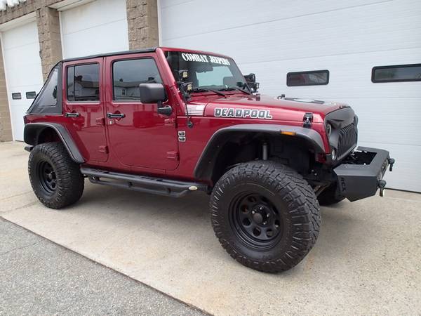 2012 Jeep Wrangler Unlimited 6 cyl, auto, 4 inch lift, SHARP RIG! for sale in Chicopee, NY – photo 2