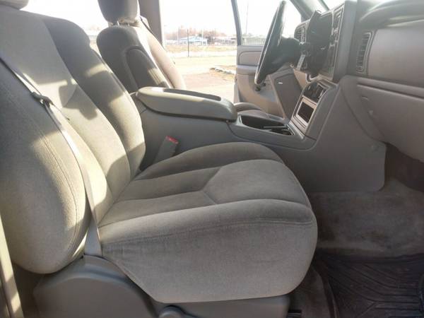 2005 GMC Yukon SLE 4WD 4dr SUV - cars & trucks - by dealer - vehicle... for sale in ST Cloud, MN – photo 8