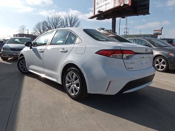 2021 TOYOTA COROLLA LE - - by dealer - vehicle for sale in Champaign, IL – photo 3