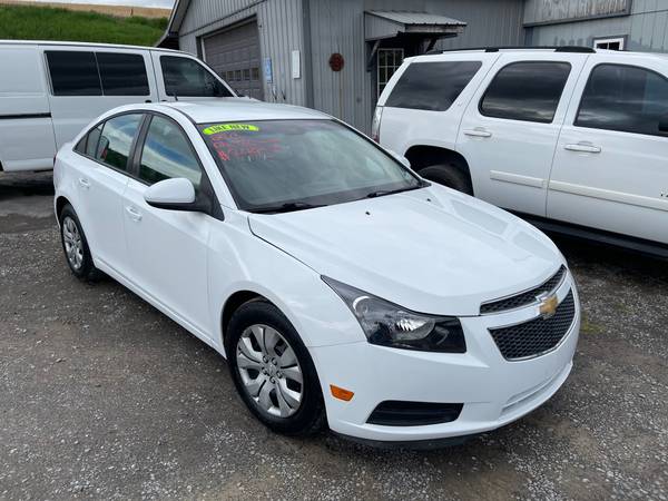 PRICE REDUCED 2013 CHEVY CRUZE ONLY 80K MILES TRADES WELCOME - cars for sale in MIFFLINBURG, PA – photo 2